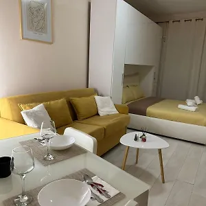 Sindi's Daily Durrës